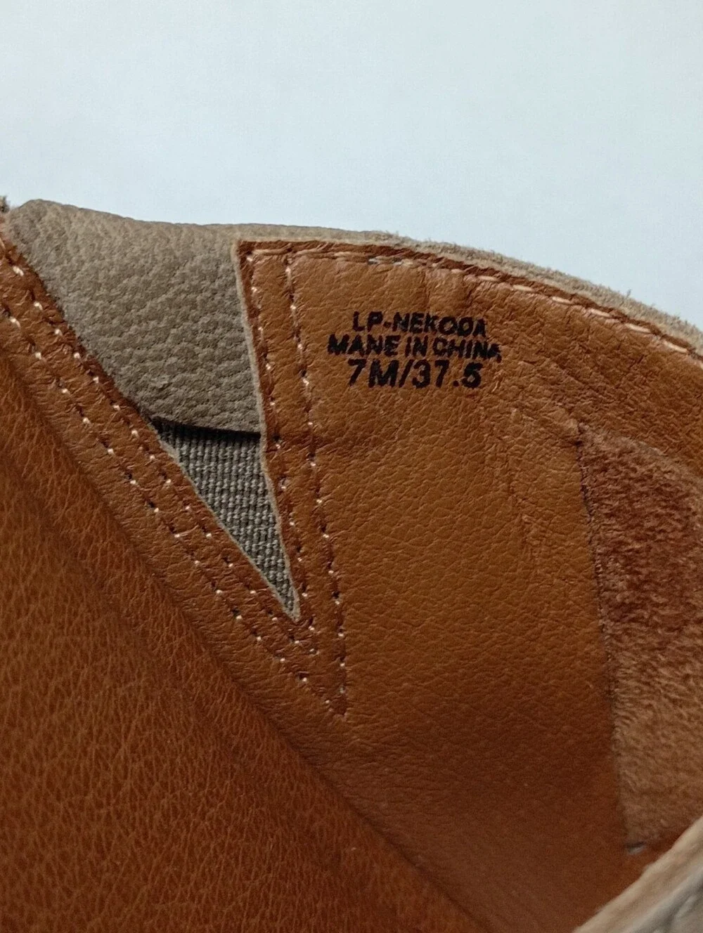 Lucky Brand Slip on Sandals Nekoda Tan Flats Women's Sz 7M Open Toe
